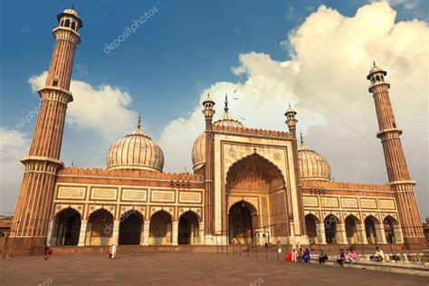  Shah Jahan-Masjiden, en historisk pärla mitt i Dera Ghazi Khans puls!