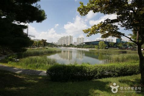  Ulsan Grand Park, en grönskande oas med historiska rester!